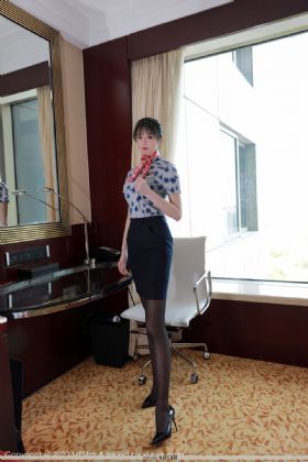 高博和他的三个美人妻女上司