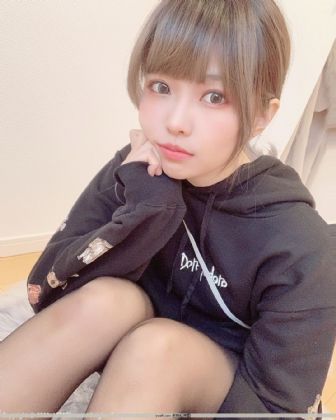 把我精液当早餐的人妻妇女