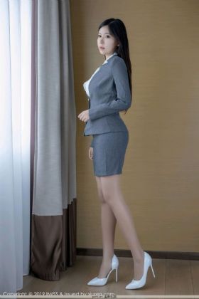 诸多官员追逐的女人