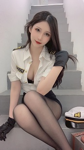 黑丝女警奇遇记